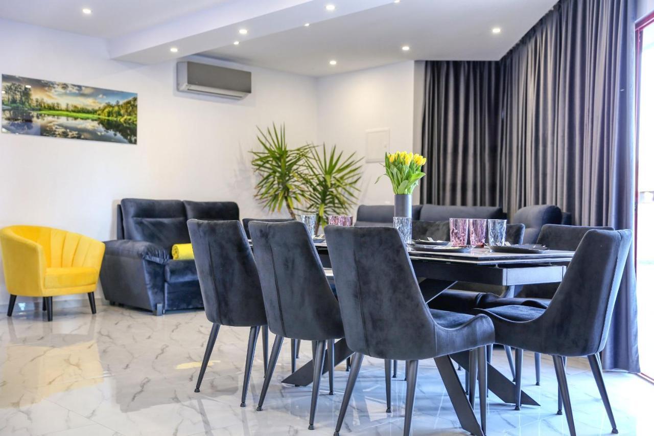 Apartment Luxury House