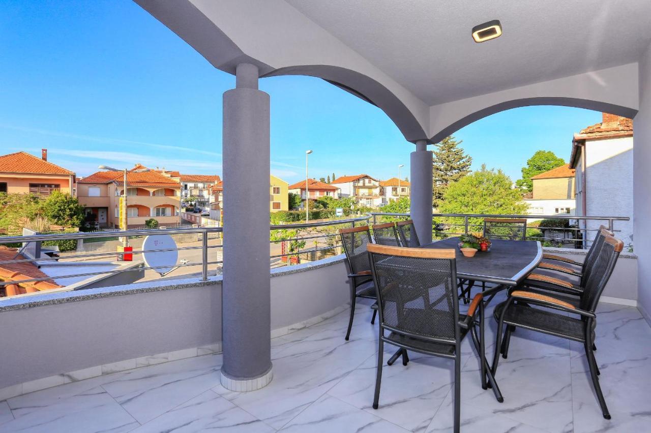 Apartment Luxury House *