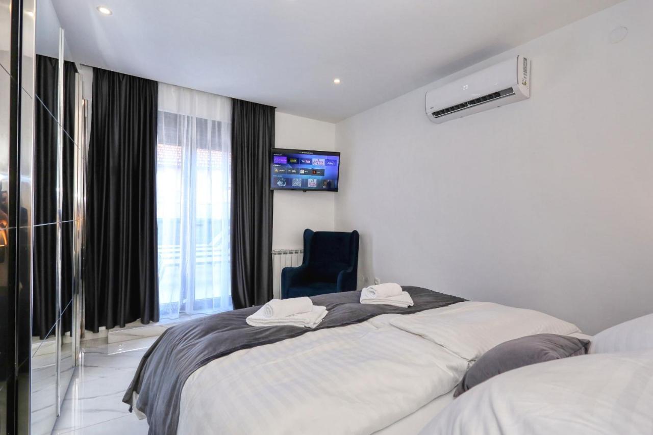Luxury House Apartment *