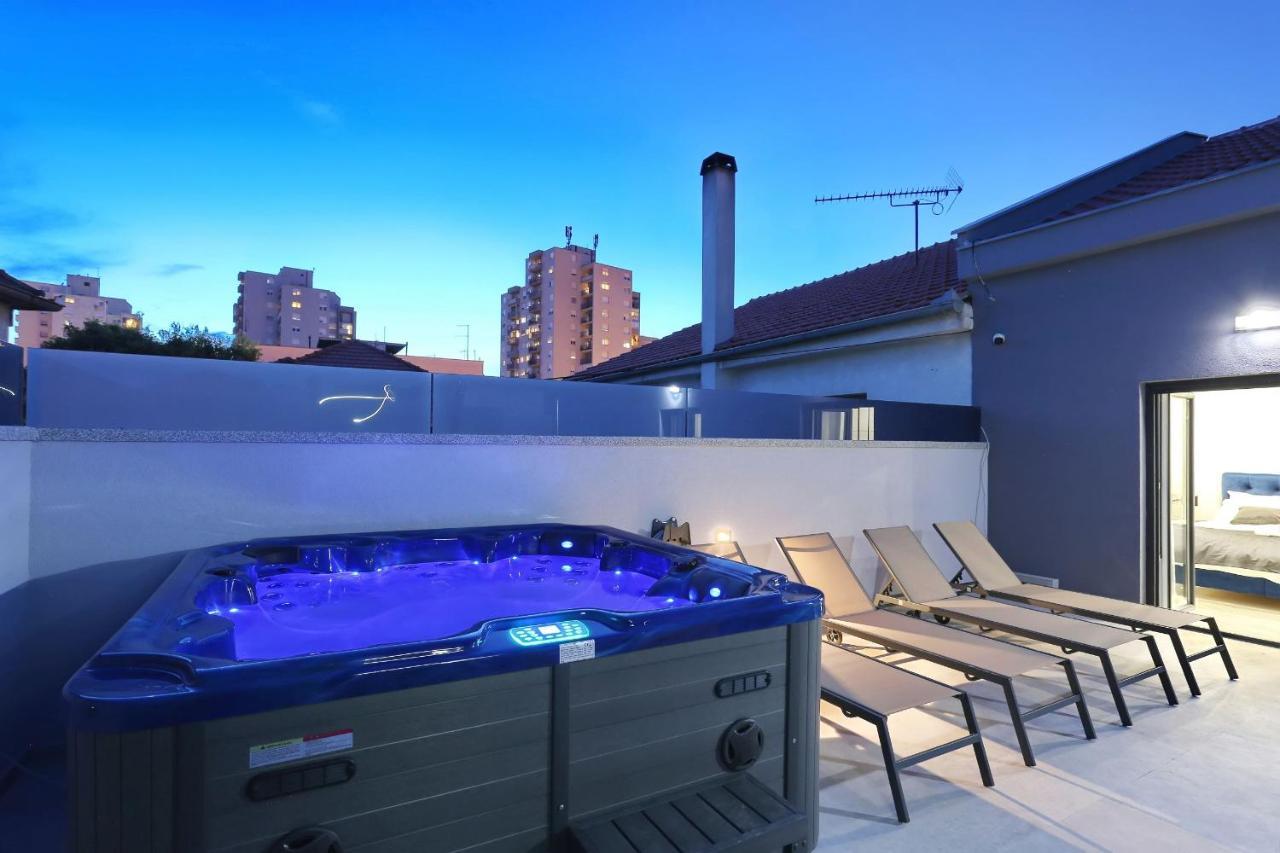 Luxury House Apartment